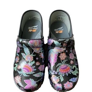 Dansko XP 2.0 Clogs Paisley Floral Patent - Size 38 (US 7.5-8)